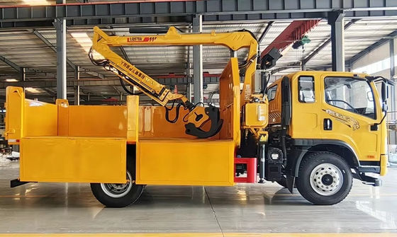 XDEM Máquina hidráulica de recolha e transporte de madeira de quatro rodas com balde para uso agrícola
