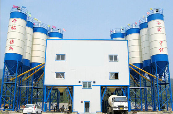 Maquinaria de construção de estradas de tratamento por lotes concreta móvel da planta de HZS180 205KW 180m3/H